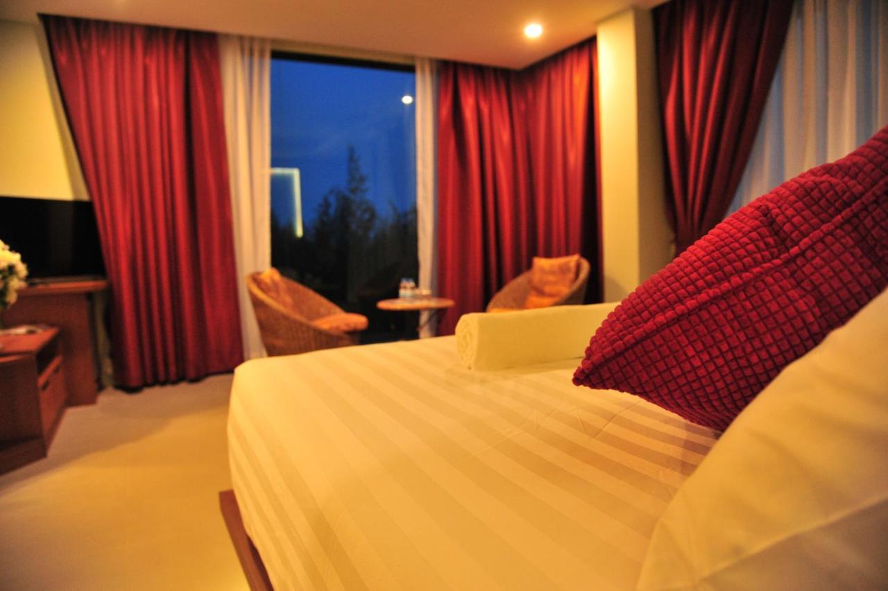 Hotel Sun Marina Petchaburi Esterno foto