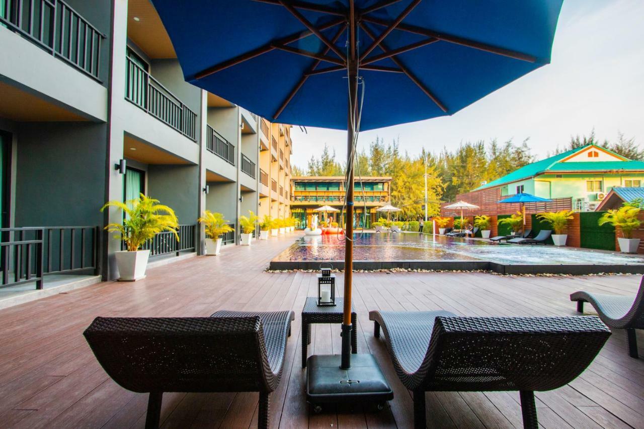 Hotel Sun Marina Petchaburi Esterno foto